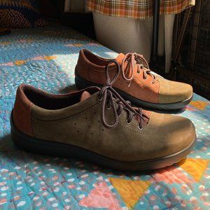 NWOT Klogs Womens Comfort Sneaker Myra Rustic Red Green Leather Lace Up - Size 7